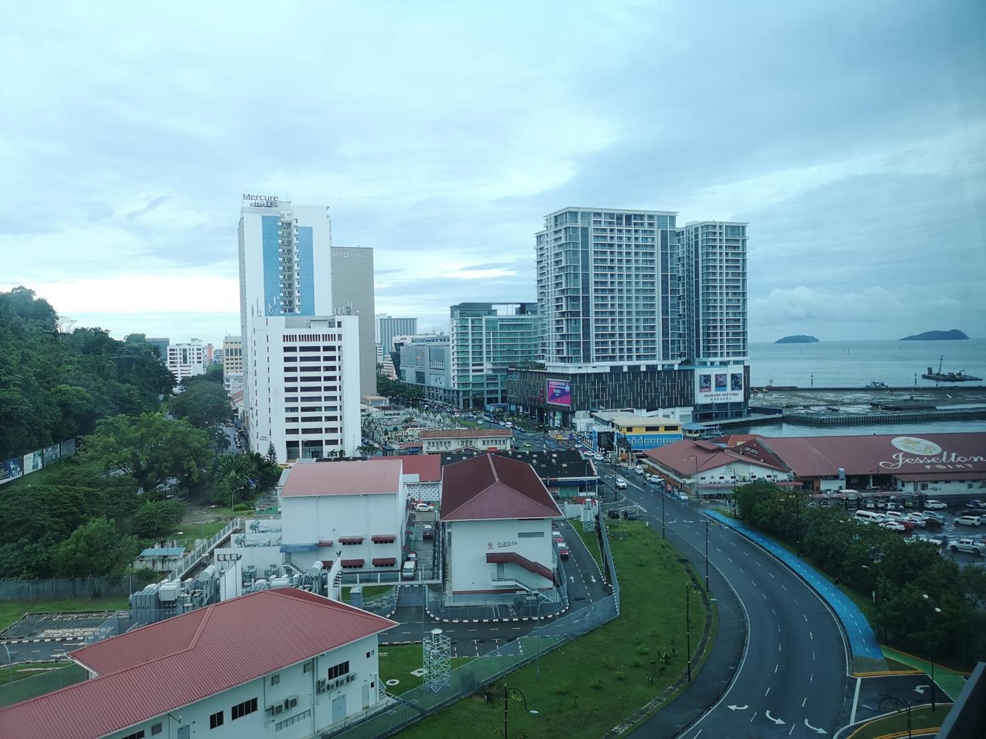 High Floor View With Jesselton Quay Near Suria Sabah & Jesselton Point Apartment