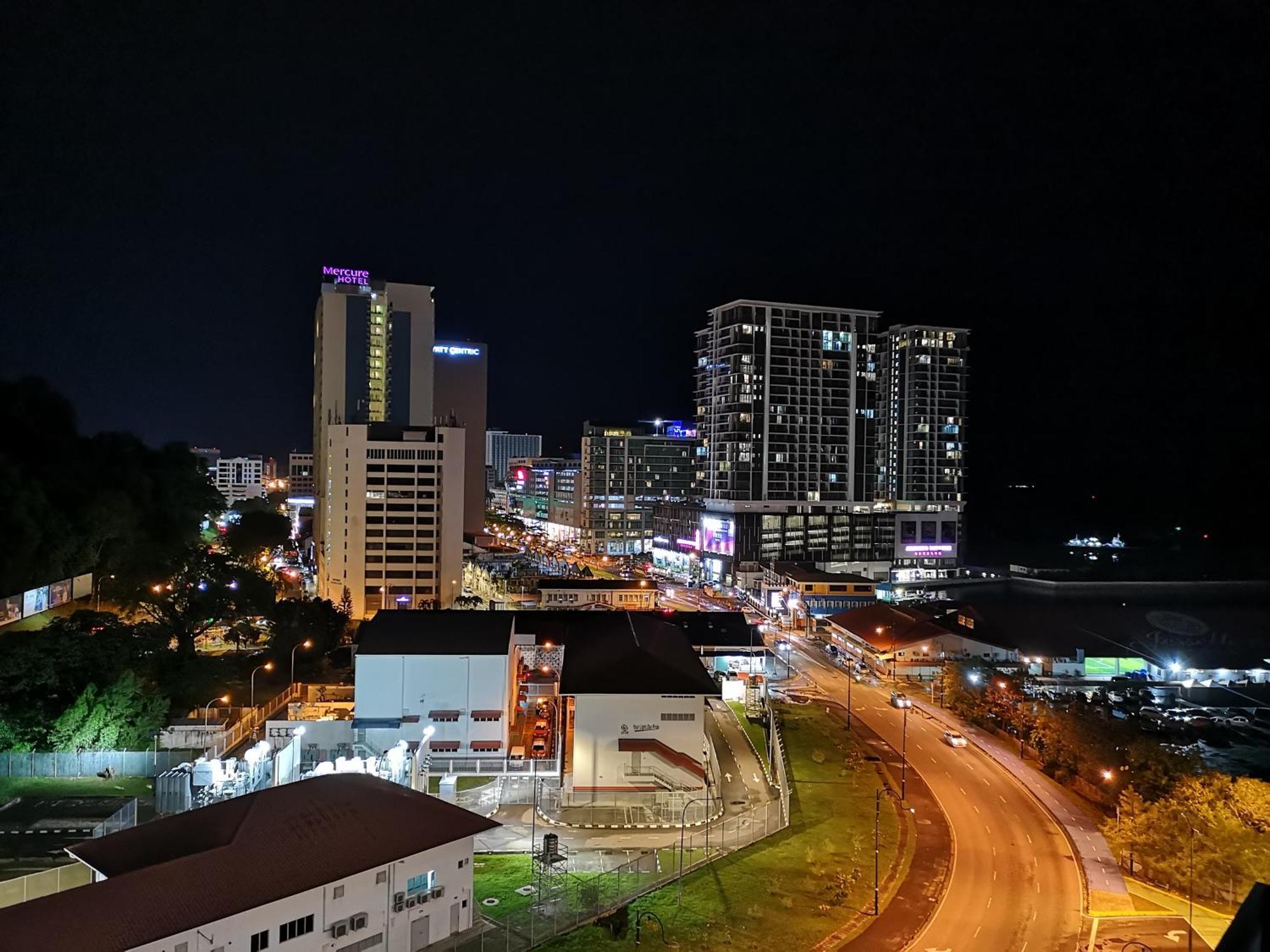 High Floor View With Jesselton Quay Near Suria Sabah & Jesselton Point