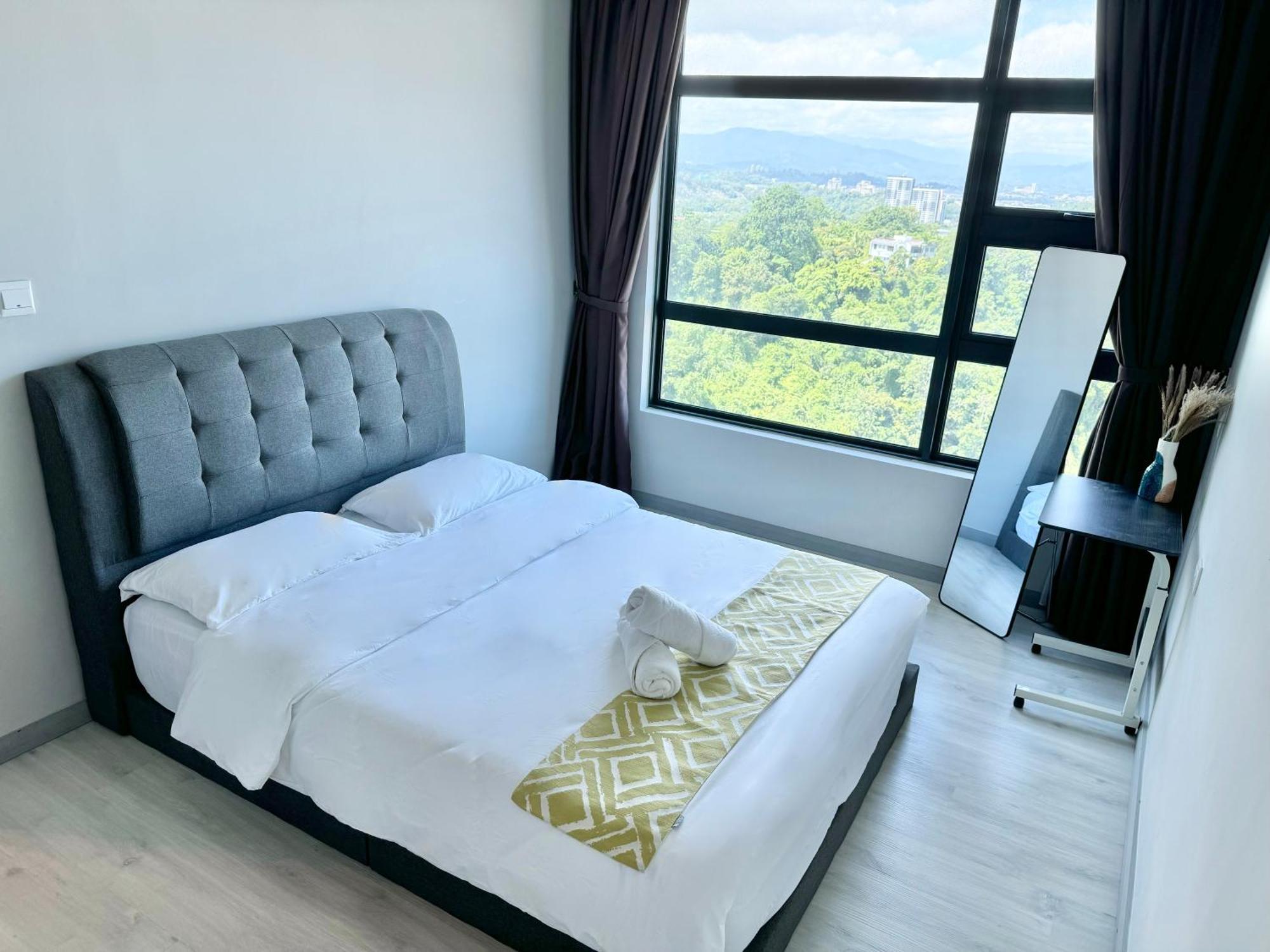 High Floor View With Jesselton Quay Near Suria Sabah & Jesselton Point